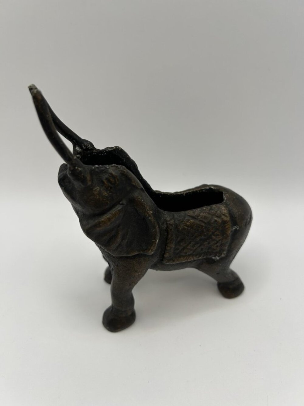 Vintage Heavy Bronze Elephant Trunk Up Open Middle Ash Tray 5“ Paperweight Desk - Picture 7 of 13